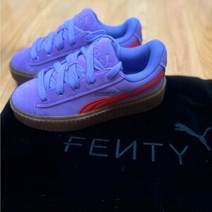 Women's PUMA FENTY X Creeper Phatty
Size 36
Great Condition
Worn once